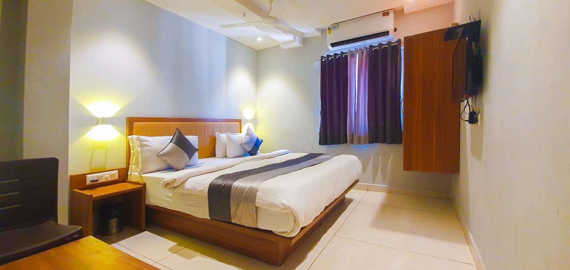 Hotel Nova Star Rajkot Exterior foto